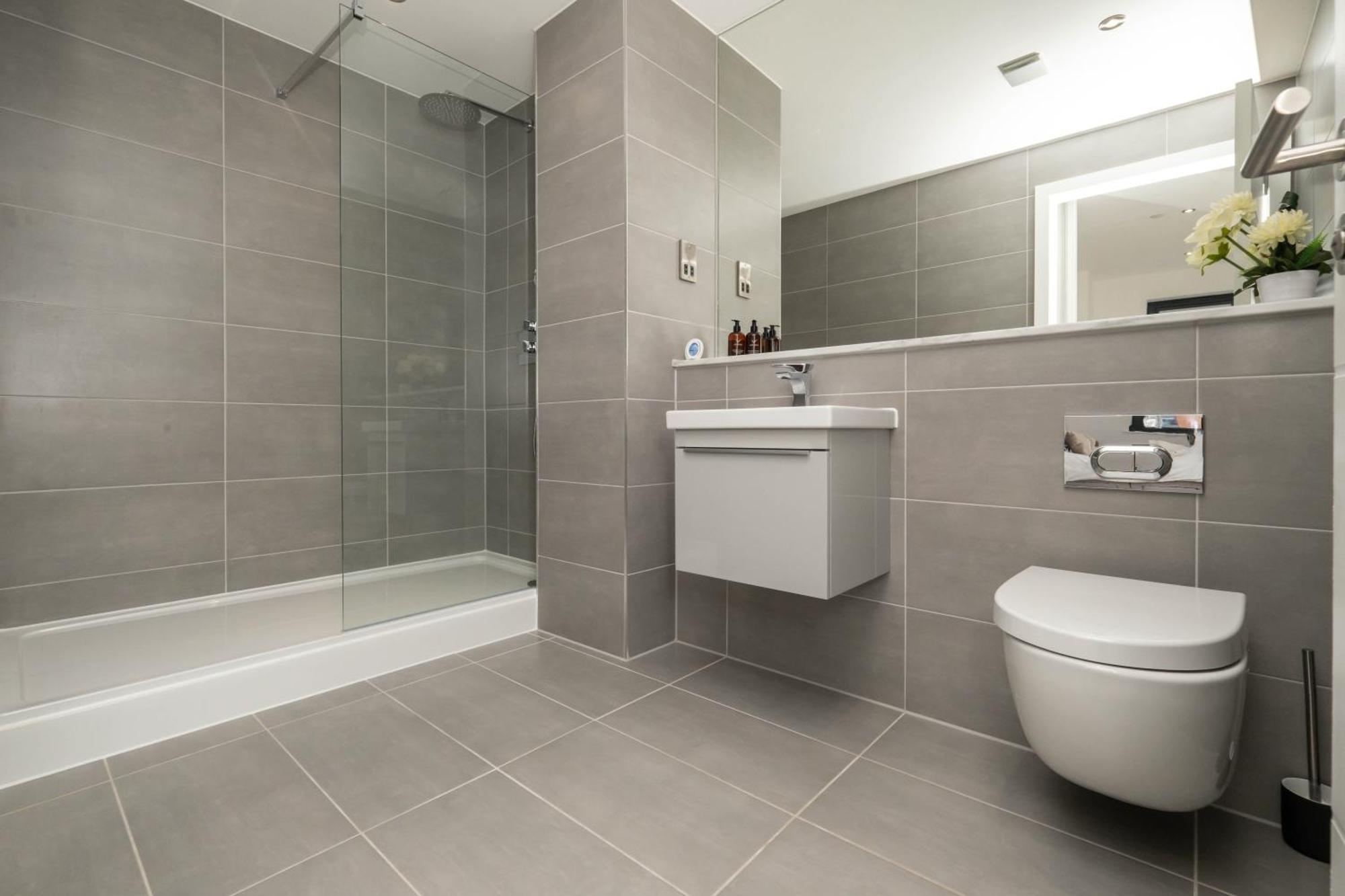 Brand New 2 Bedroom Apartment Centre Of Solihull Bagian luar foto