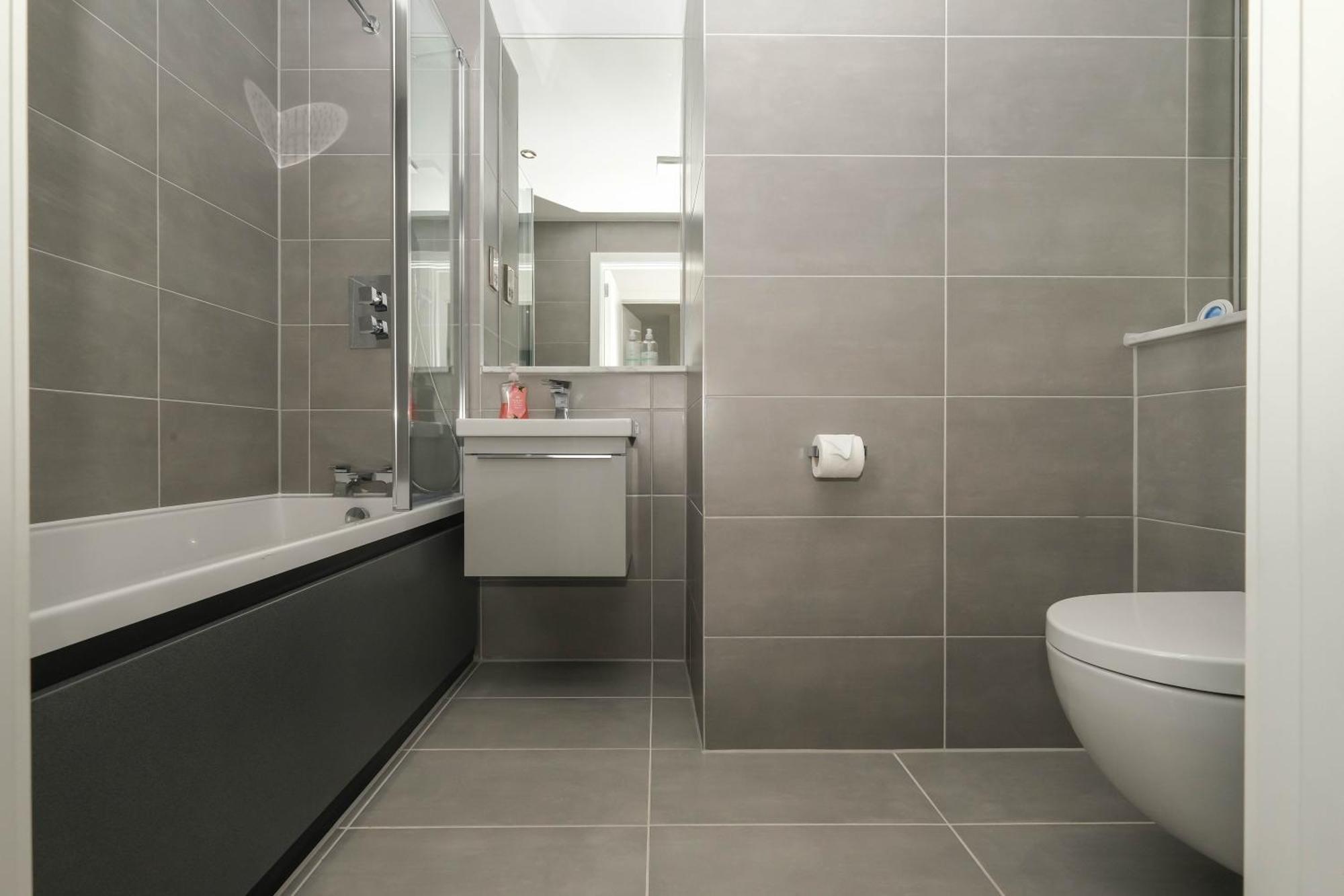 Brand New 2 Bedroom Apartment Centre Of Solihull Bagian luar foto